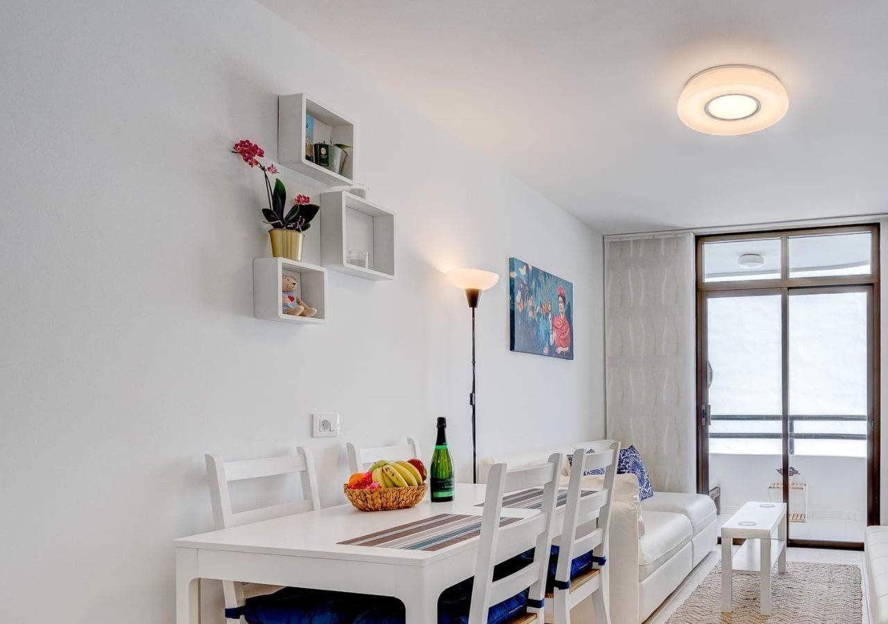 Stylish Flat And Pool With 3 Rooms, Sleeps 6, Los Cristianos ロスクリスティアーノス エクステリア 写真