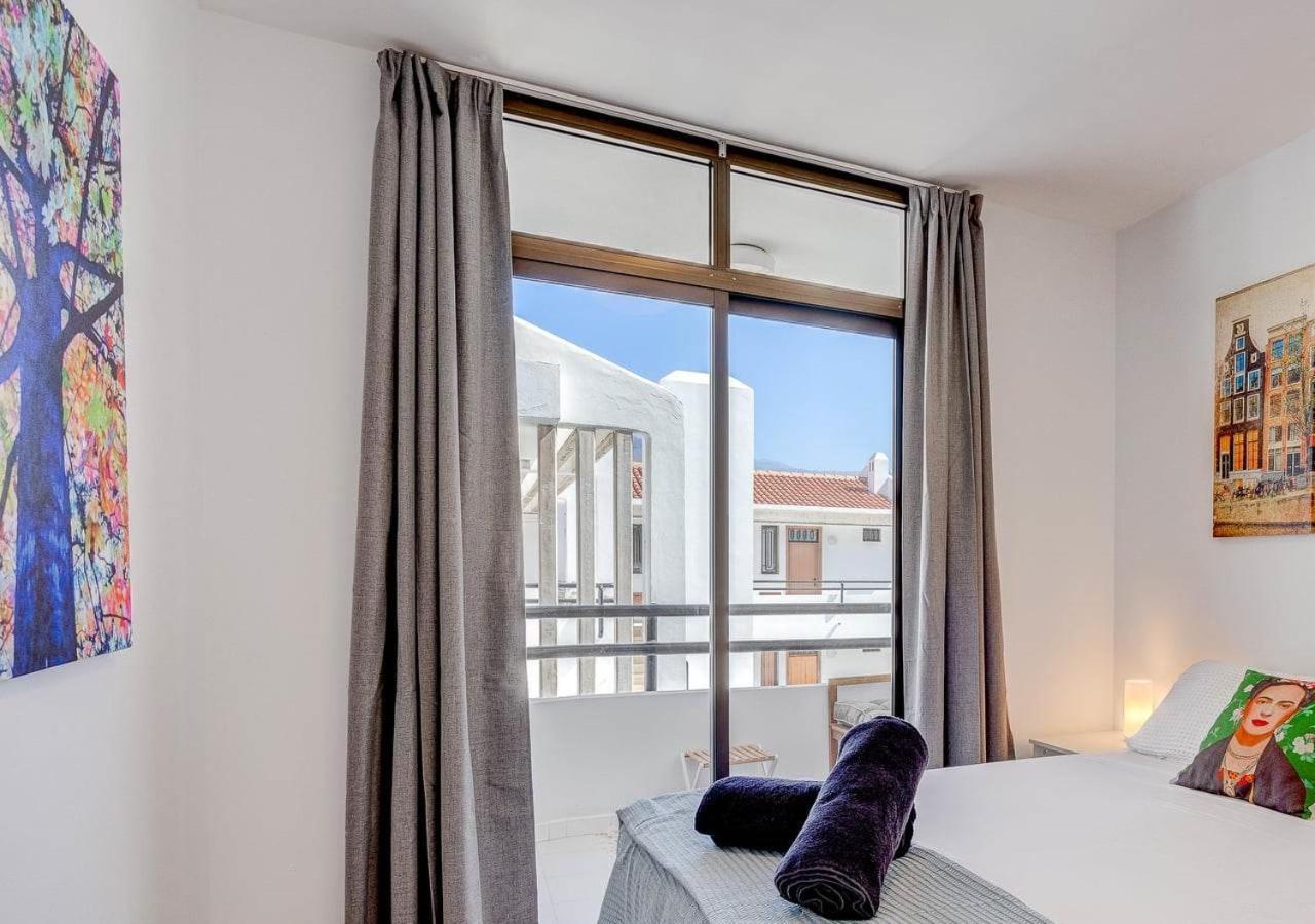 Stylish Flat And Pool With 3 Rooms, Sleeps 6, Los Cristianos ロスクリスティアーノス エクステリア 写真